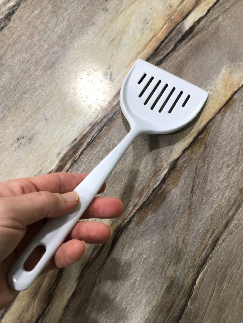 Vintage White Melamine-Ware Slotted Spatula Turner JP-639 Kitchen Utensil 11.75”